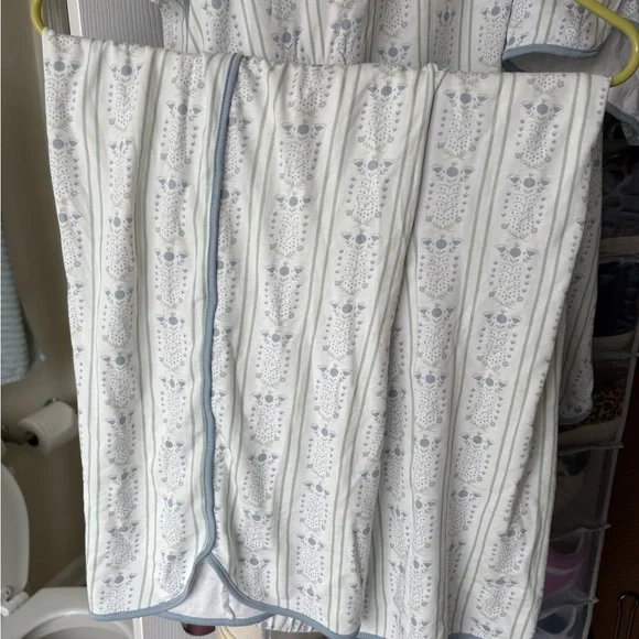 Floral Patterned Short Sleeve Top - Picture 4 of 7